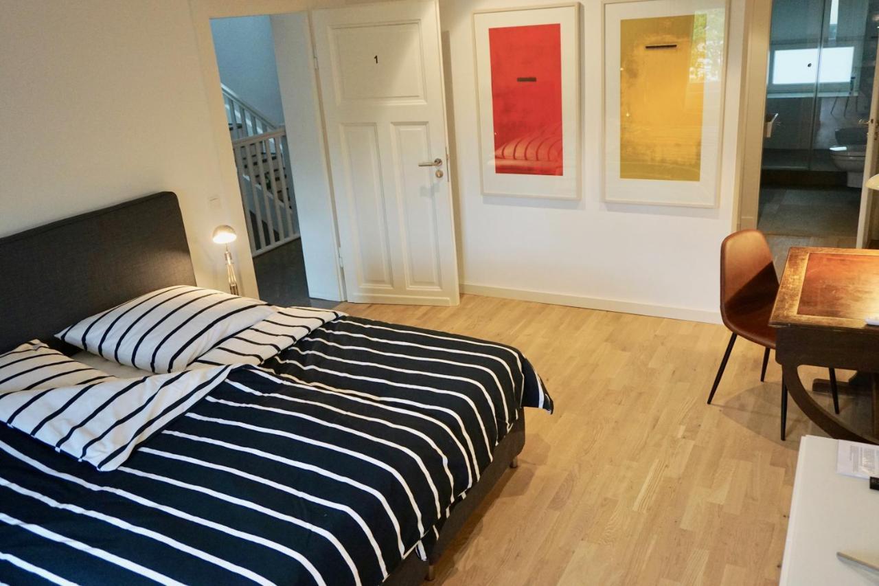 Privatzimmer Schoenfelder ดุสเซลดอร์ฟ ภายนอก รูปภาพ