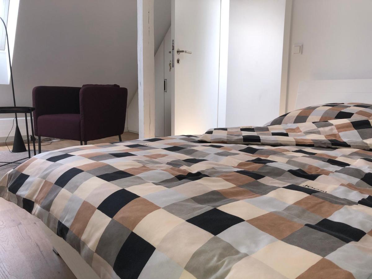 Privatzimmer Schoenfelder ดุสเซลดอร์ฟ ภายนอก รูปภาพ