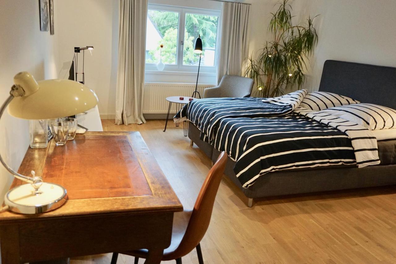 Privatzimmer Schoenfelder ดุสเซลดอร์ฟ ภายนอก รูปภาพ