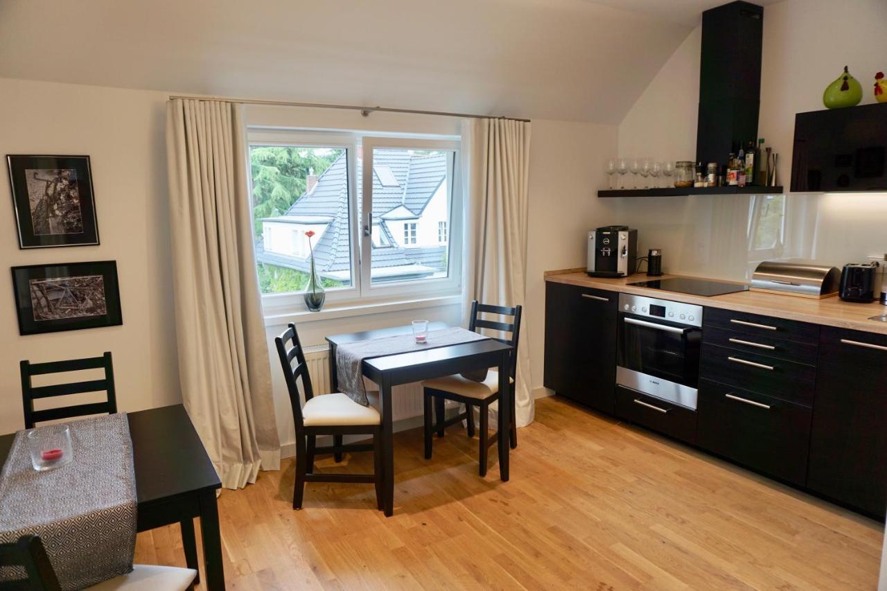 Privatzimmer Schoenfelder ดุสเซลดอร์ฟ ภายนอก รูปภาพ