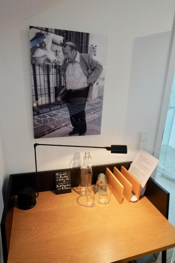 Privatzimmer Schoenfelder ดุสเซลดอร์ฟ ภายนอก รูปภาพ