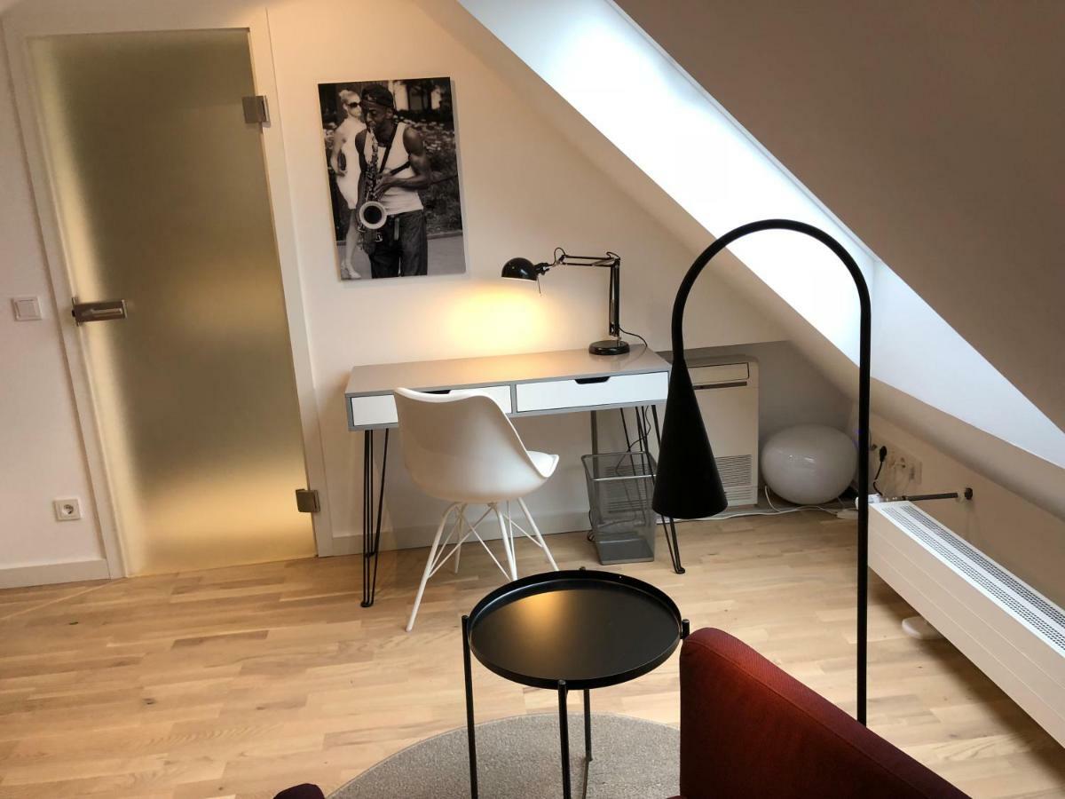 Privatzimmer Schoenfelder ดุสเซลดอร์ฟ ภายนอก รูปภาพ