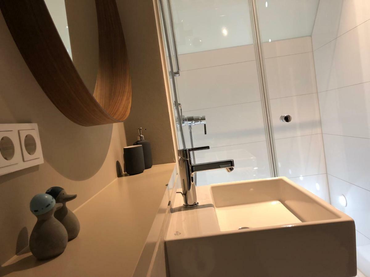 Privatzimmer Schoenfelder ดุสเซลดอร์ฟ ภายนอก รูปภาพ