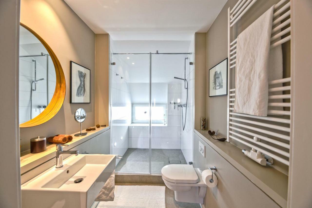 Privatzimmer Schoenfelder ดุสเซลดอร์ฟ ภายนอก รูปภาพ