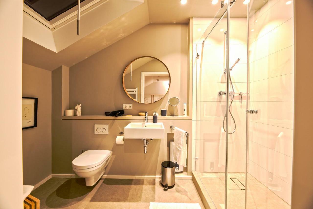 Privatzimmer Schoenfelder ดุสเซลดอร์ฟ ภายนอก รูปภาพ